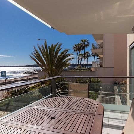 Bright Two Bedroomed Apartment On The Beach In Cannes With Huge Terrace With Fabulous Sea Views - 2001 Dış mekan fotoğraf