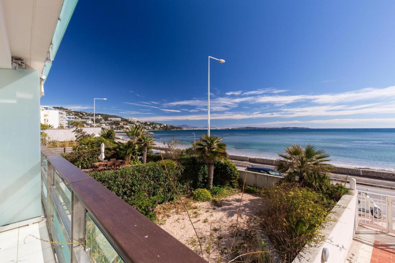 Bright Two Bedroomed Apartment On The Beach In Cannes With Huge Terrace With Fabulous Sea Views - 2001 Dış mekan fotoğraf