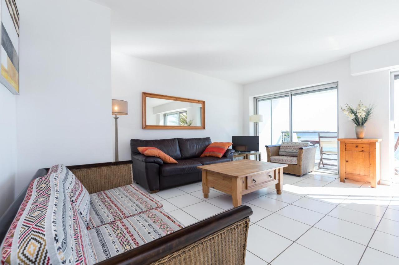 Bright Two Bedroomed Apartment On The Beach In Cannes With Huge Terrace With Fabulous Sea Views - 2001 Dış mekan fotoğraf